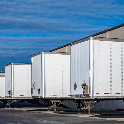 PÓTKOCSI NYOMKÖVETŐK